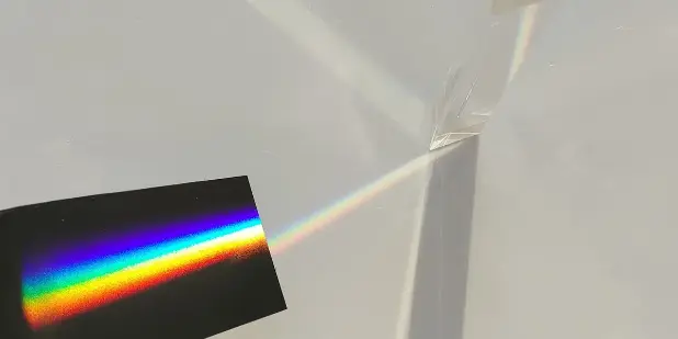 La rifrazione riflessa da un corpo nero.