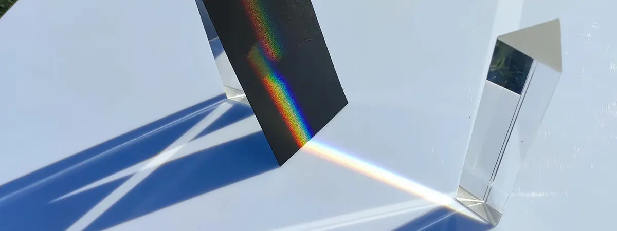 La rifrazione riflessa due volte su un corpo nero.